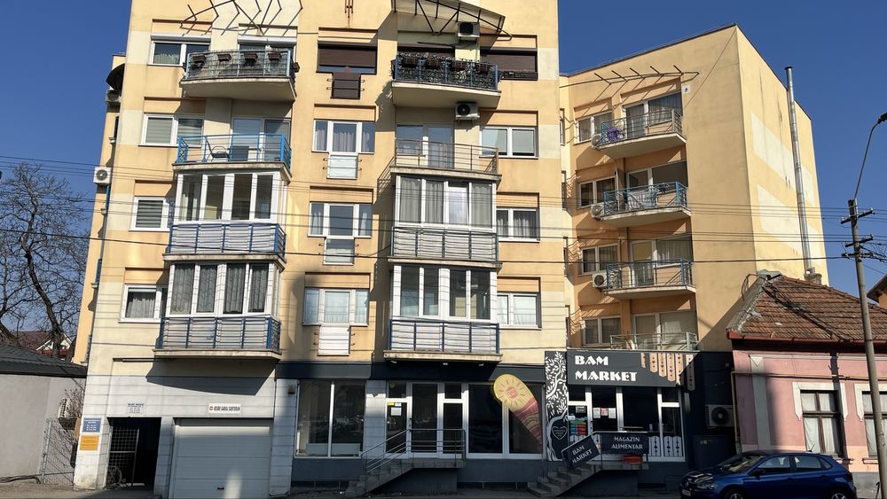 Spatiu comercial stradal 166 mp, vitrina 8 ml, ideal retail, farmacie.