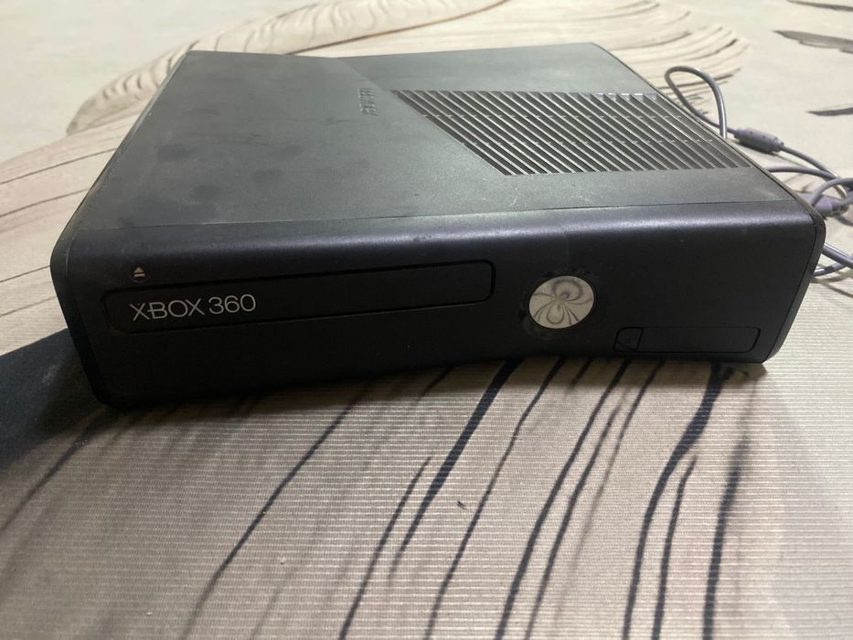 Xbox 360 продаю за 30к