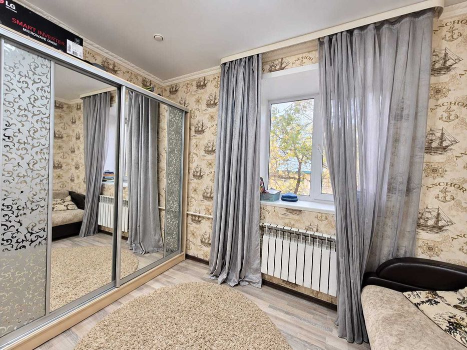 Продам 3 комн квартиру в старом городе