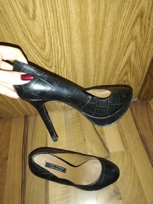 Обувки на висок ток Зара