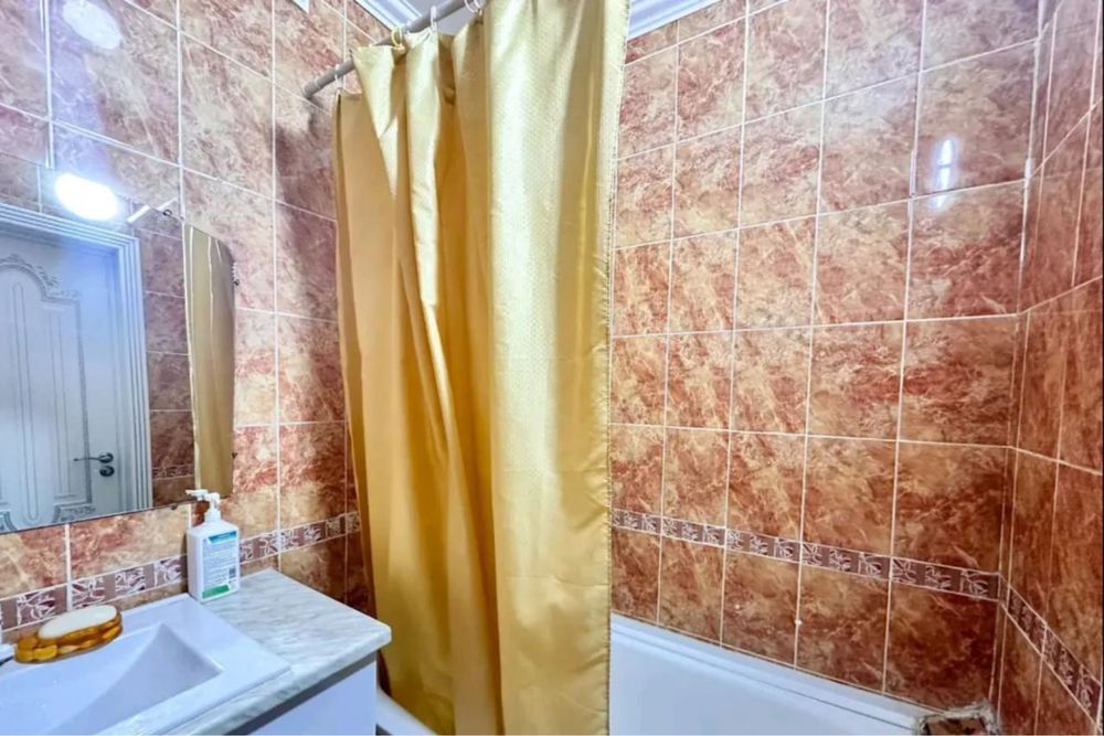 Продам трехкомнатную квартиру