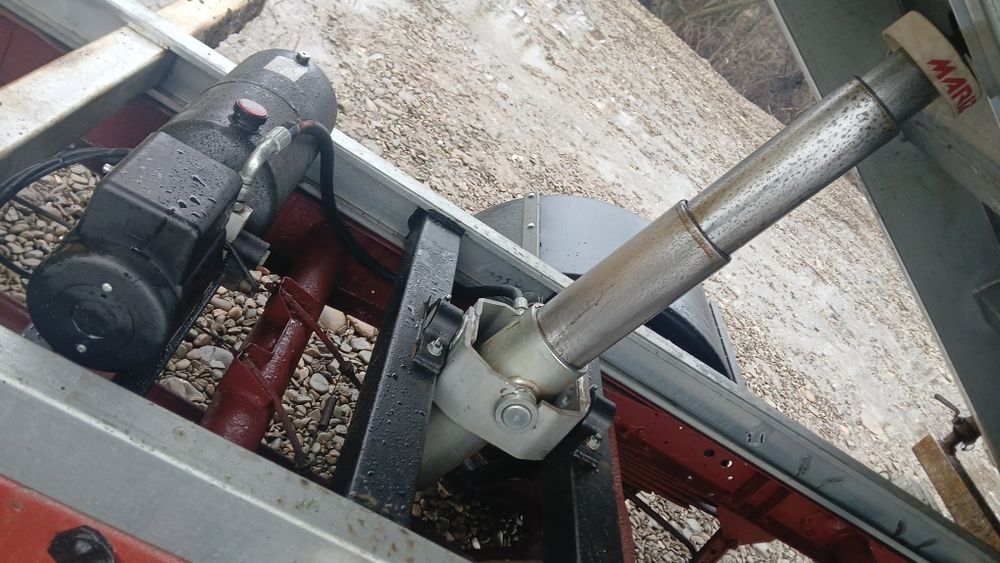 Vind iveco basculabil totul nou  basculabil pe 3 părți accept variante