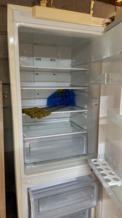 Холодильник samsung