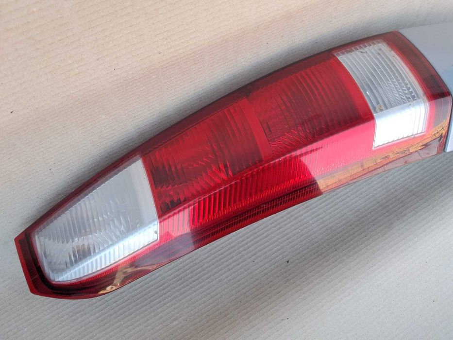 Opel Meriva, lampa stop stopuri triple complete.