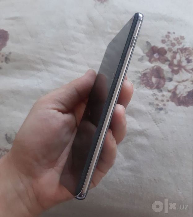 Samsung s10plus.
