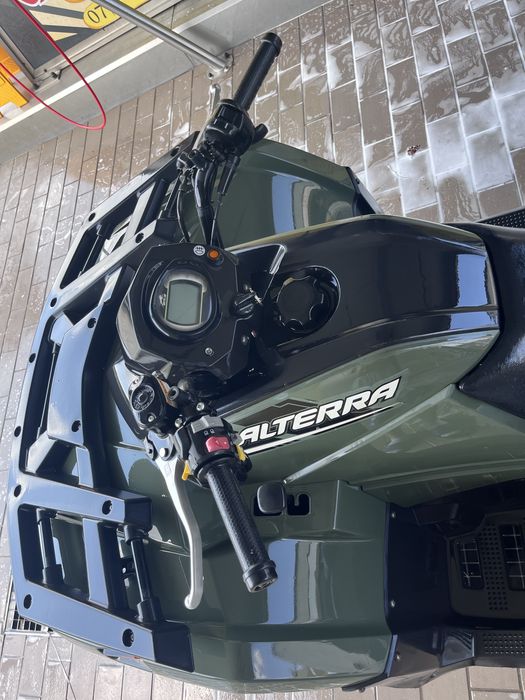 Vând atv articat cat 400 defect