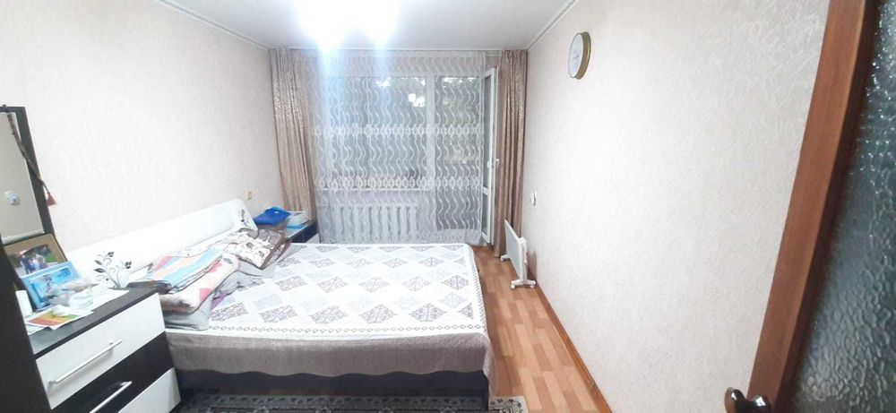 Продаю 4 комнатную квартиру