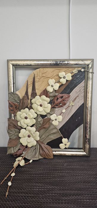 Картина ръчна изработка от кожа