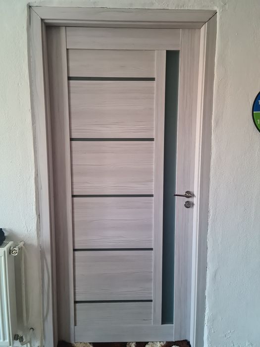 Ușă de interior 2 m pe 80 cm