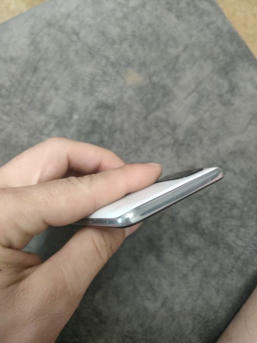 Продам Самсунг а51