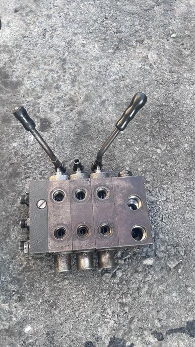 Гидрораспределитель на спецтехнику (управление)