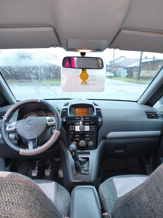 Vând Opel Zafira B 7 locuri