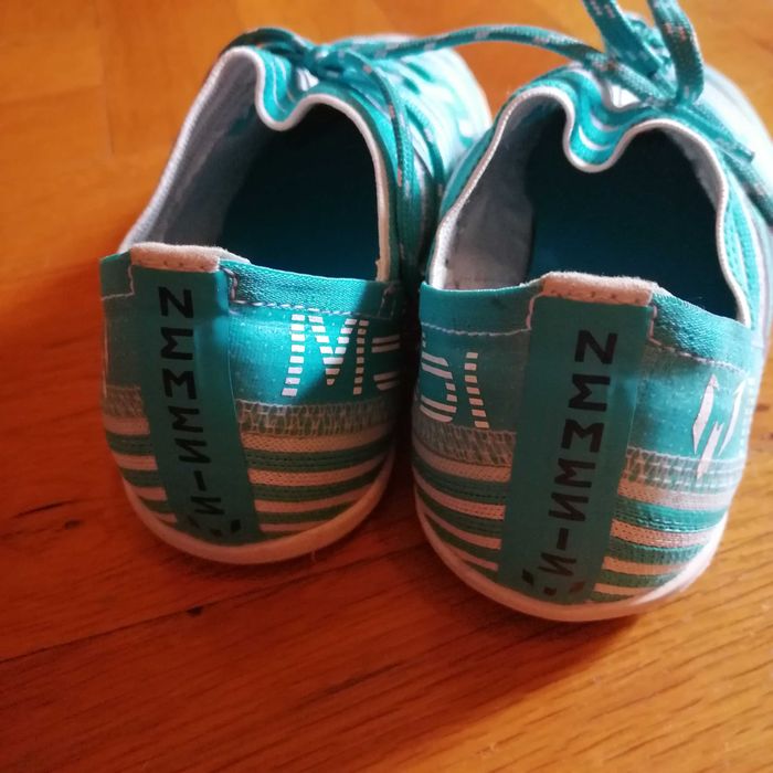 Бутонки за изкуствена трева Adidas Messi, Бутонки за тревен терен Nike