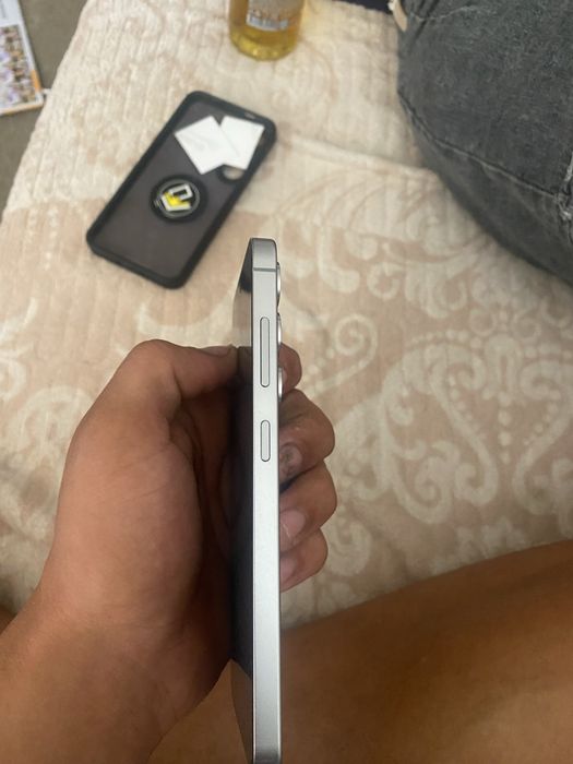 Продам телефон самсунг s25