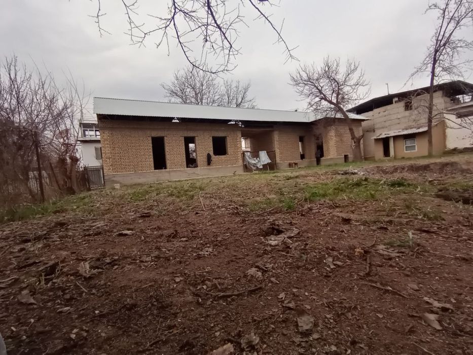 Участка 6 сотих сотилади