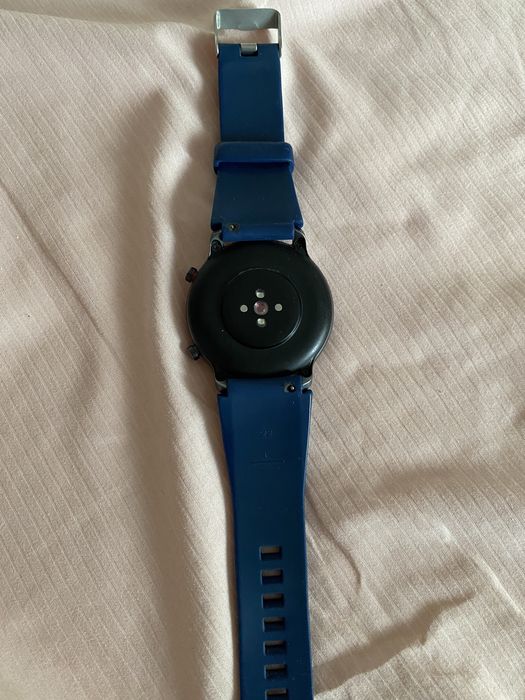 Часы amazfit GTR