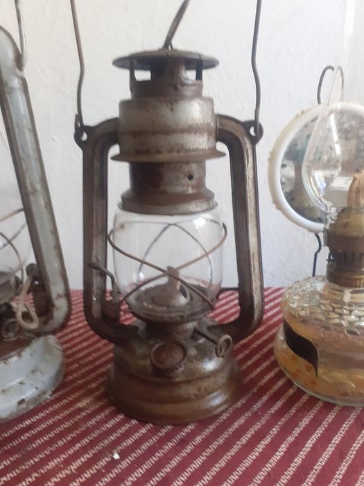 Стари газови лампи и фенери
