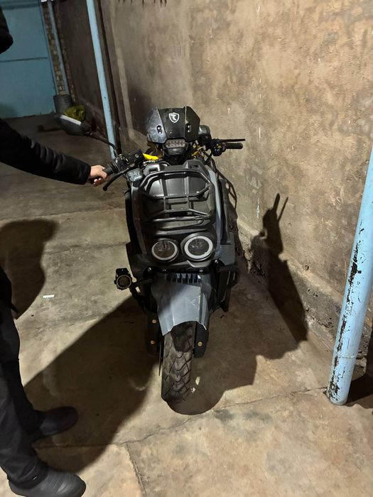 Продам скутер танк GST TANK