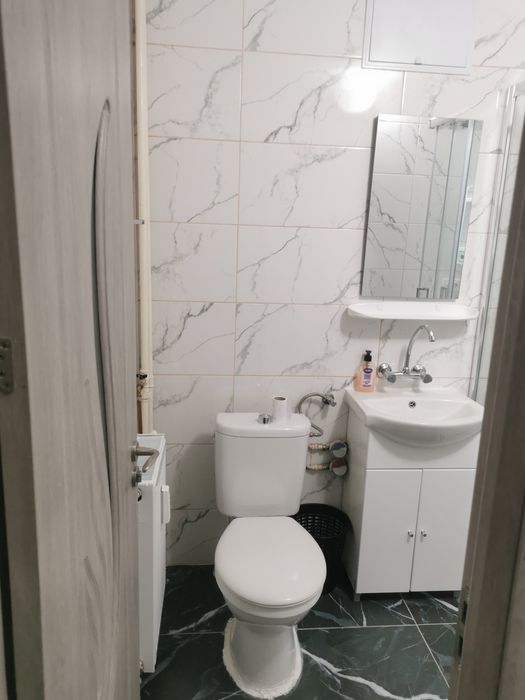 Garsonieră de închiriat recent renovată