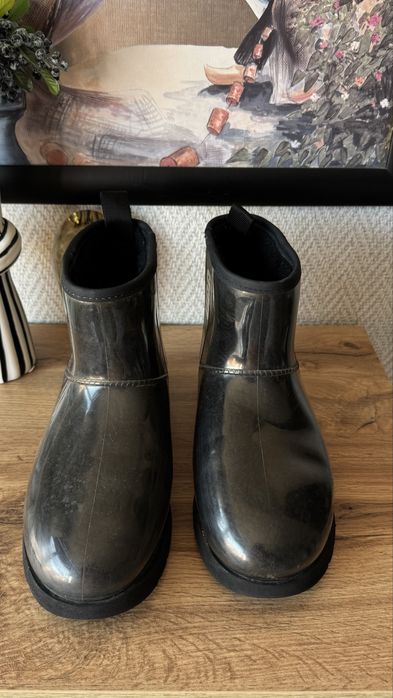 Дамски апрески UGG номер 40