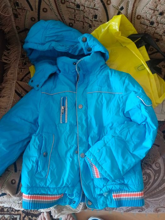 Отдам куртку детскую