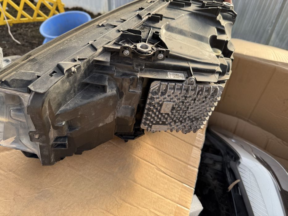 Фара BMW G30 оригинал, правая