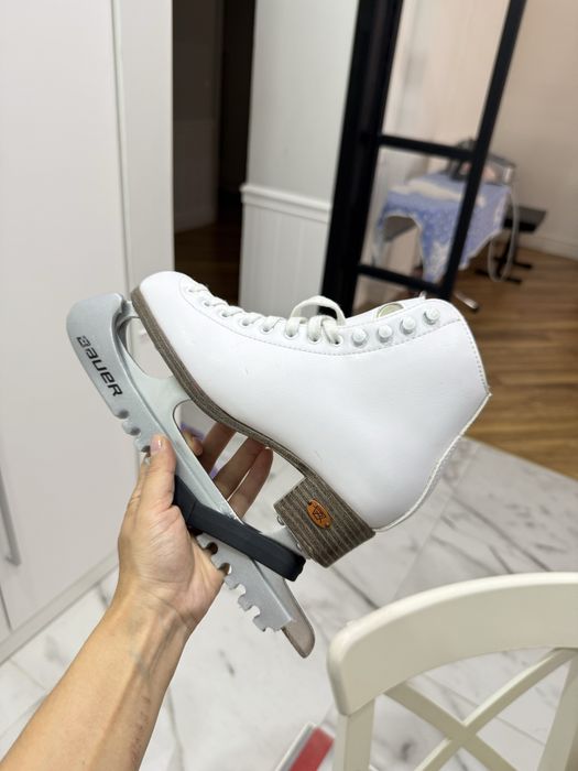 Продам полупроф коньки riedell