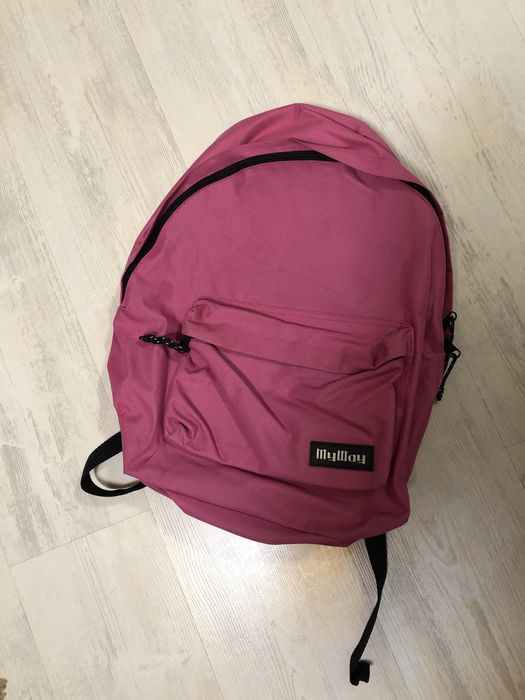 Чанти и раници. Разпродажба на цена от 10 лв. брой