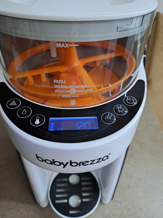 Expresor lapte Baby Brezza, 800 lei negociabil