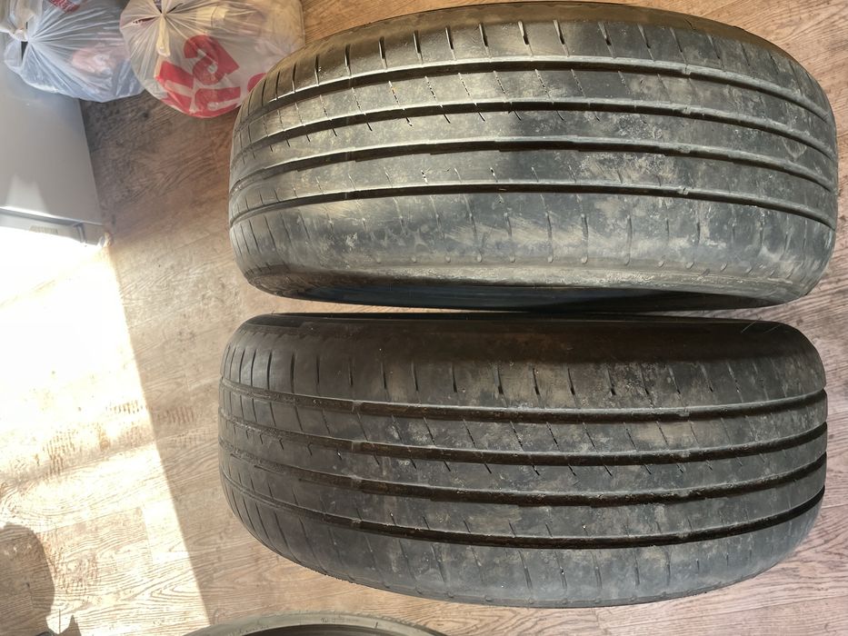 Продам 4 баллона 215/55/17