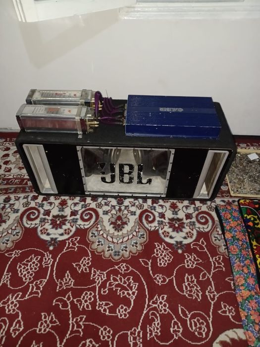 Сабвуфер JBL 1500 в