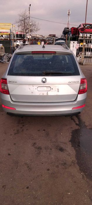 Dezmembrez Skoda Octavia 3 2.0 TDi an 2015 cod motor CLH