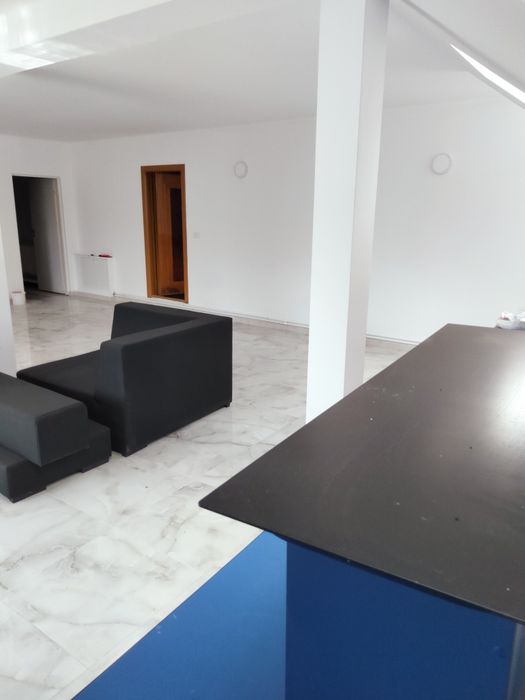 Inchiriez spațiu comercial