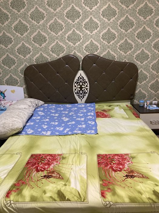 Продам спальный гарнитур