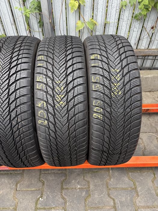 Anvelope Iarna 205/55/19 Bridgestone Blizzak LM001 205 55 19 R19