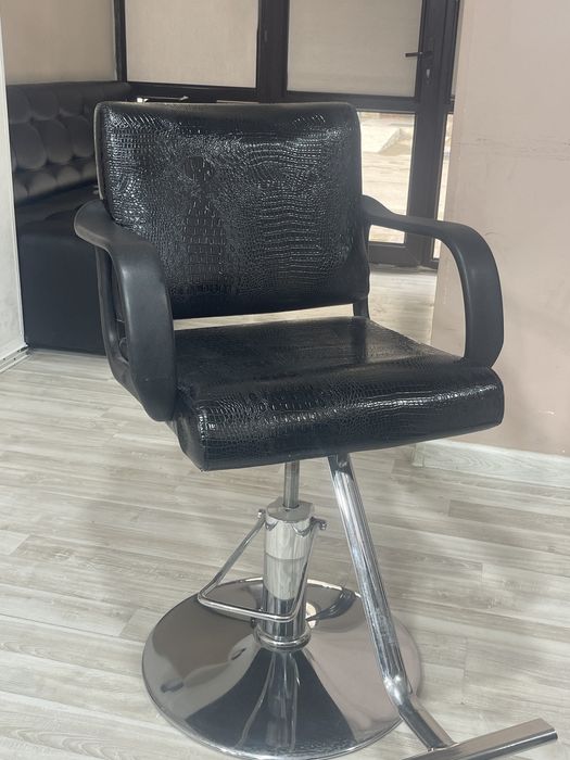 Продам парикмахерский кресло