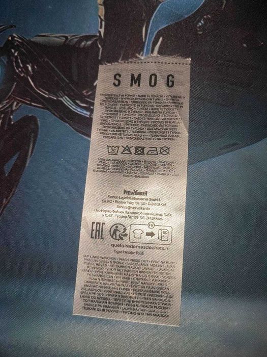 Vând bluză/hanorac cu fermoar de la SMOG imprimeu Y2K Cranii și Aripi” XXL, nou fără etichetă.