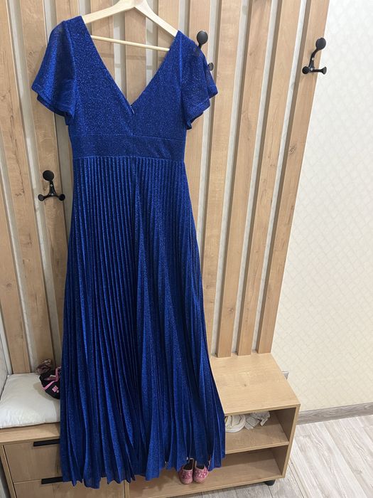 Платье вечернее