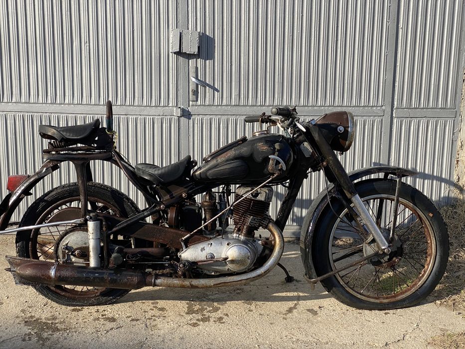 Иж 49 1956 година