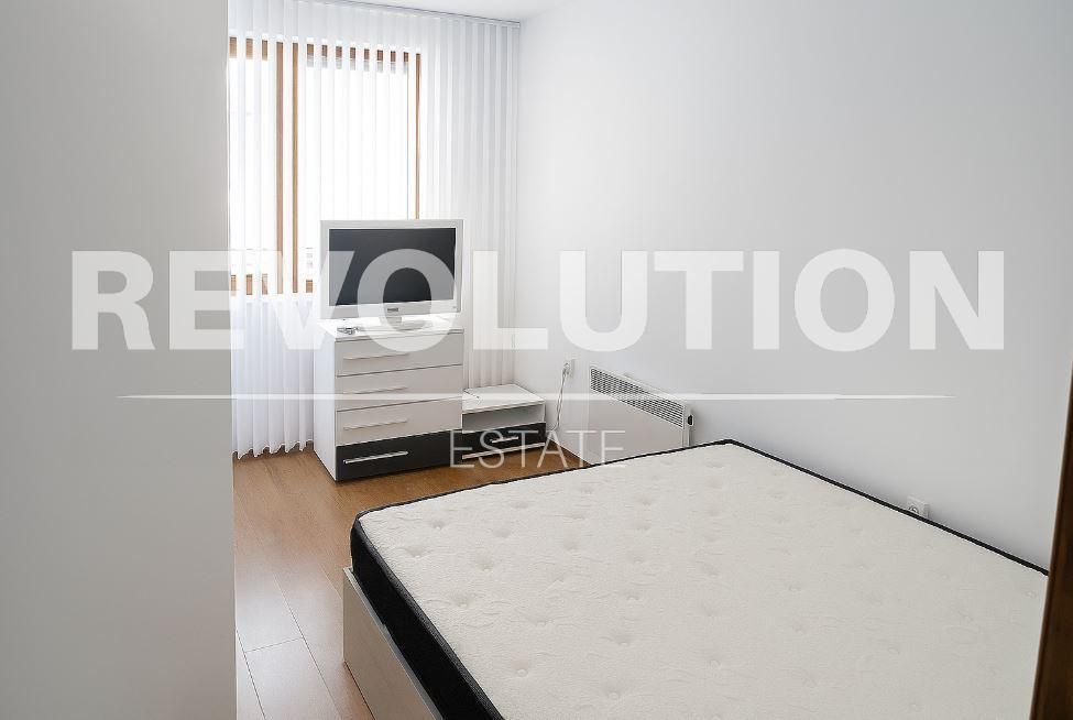 Дава се под наем Тристаен апартамент в Варна, Цветен квартал - 113 кв.м за 600 € - Снимка #4