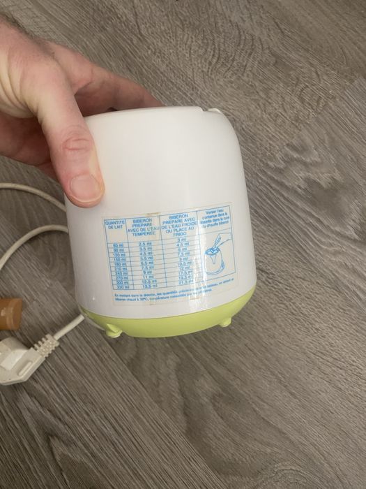Fierbator pentru biberoane sau mancare de bebelusi