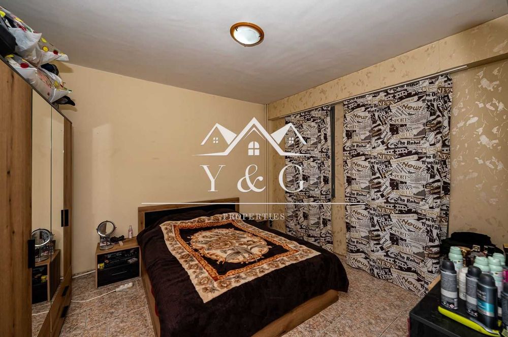 Продава се Тристаен апартамент в Пловдив, Кючук Париж - 72 кв.м за 1528 €/кв.м - Снимка #4