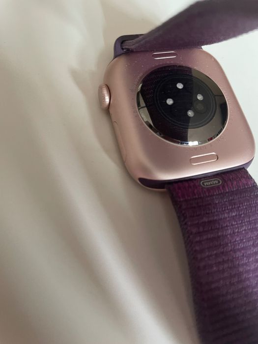 Apple Watch Series 10 S10 46mm Rose Gold – като нов, неразопаковано зарядно