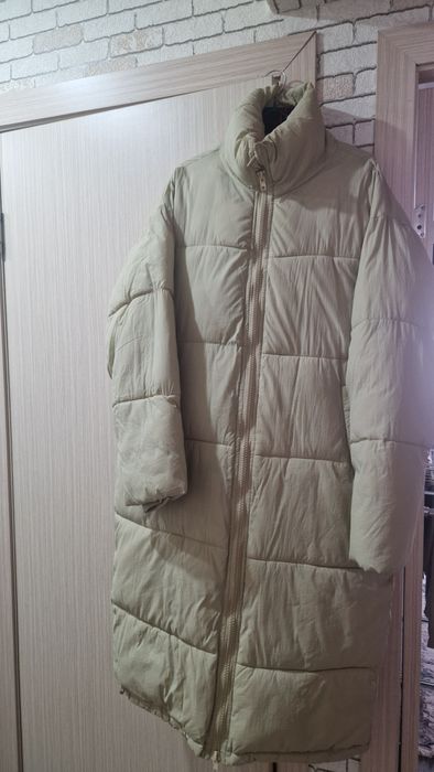 Продам пуховики стильные