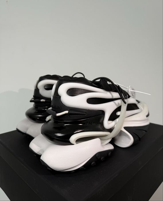 Balmain Unicorn Black White