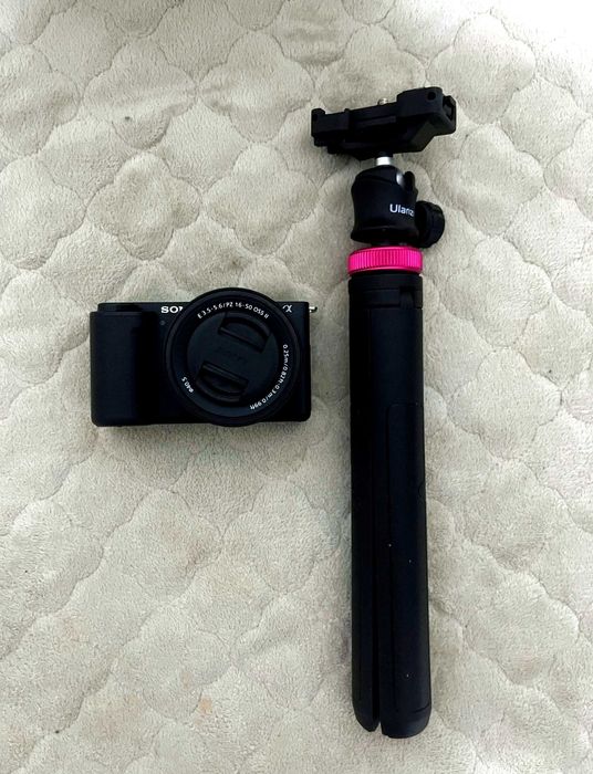 Sony ZV-E10 kit 16-50 + Ulanzi + SD 128GB