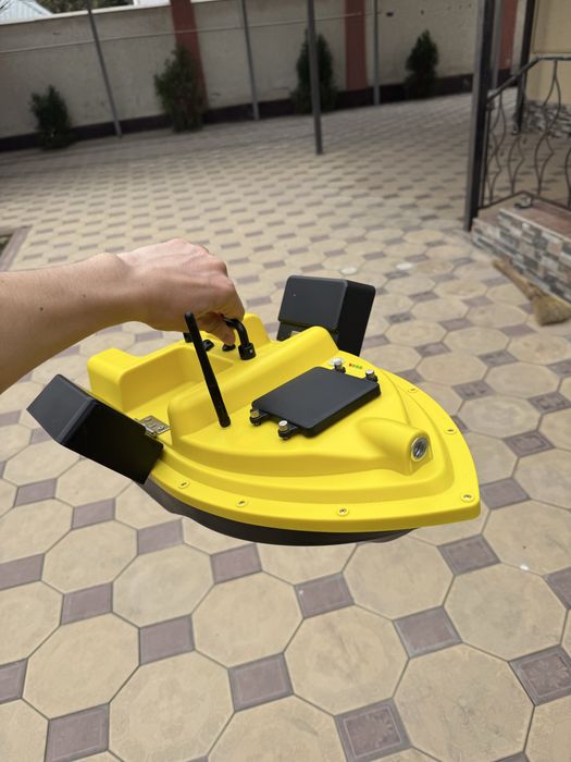 Прикормочный кораблик