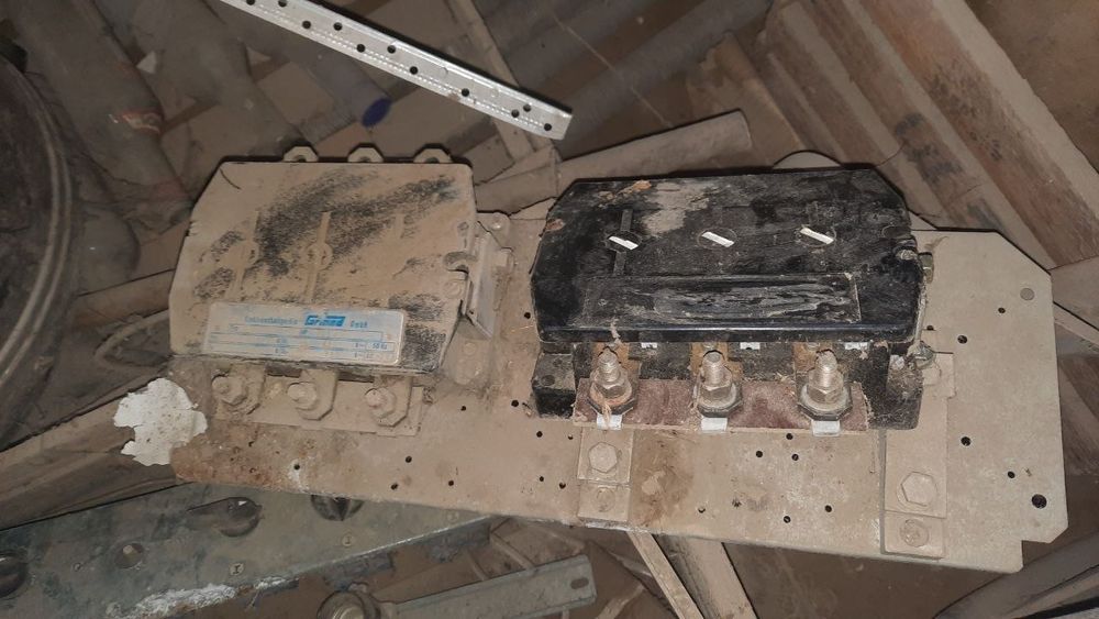 Продаётся Шить старый поколение новый.  Шить сотилади буринги янги