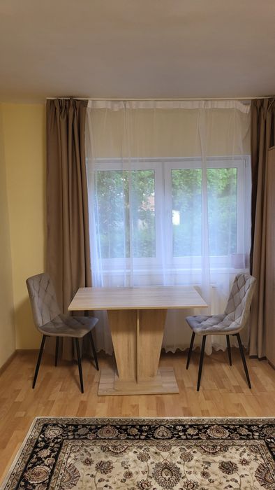 Inchiriez apartament cu o camera