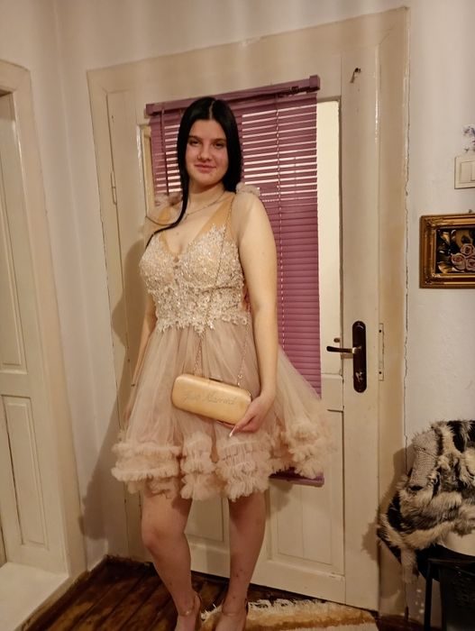 Vând rochie de mireasa cu poșetă și sandale